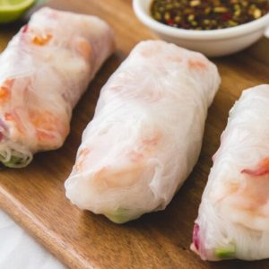 PRAWN AVOCADO RICE PAPER ROLLS