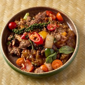 Stir-Fried Flat Rice Noodles Beef Hot-Basil